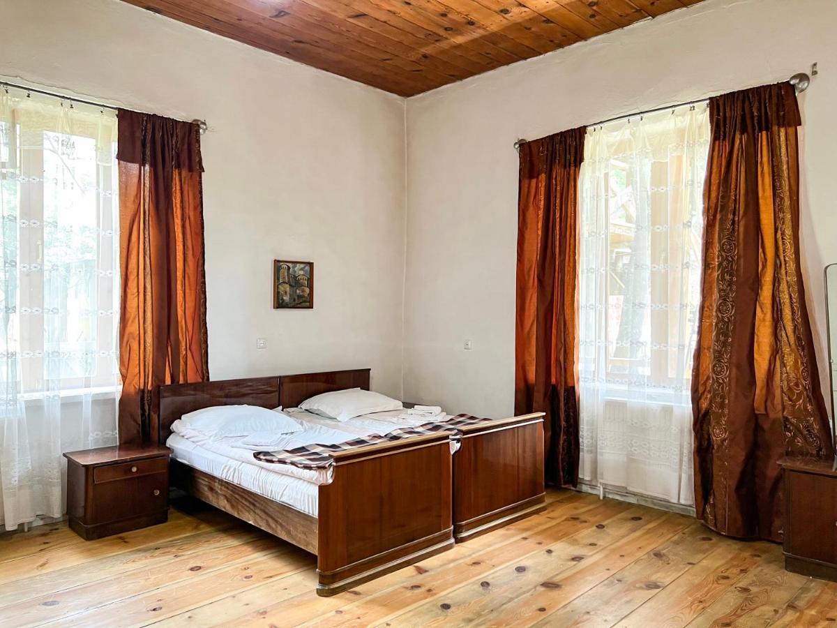 Guest House Svan-Ski Местія Екстер'єр фото