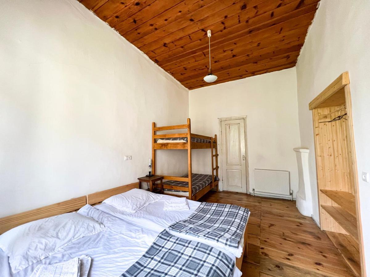 Guest House Svan-Ski Местія Екстер'єр фото