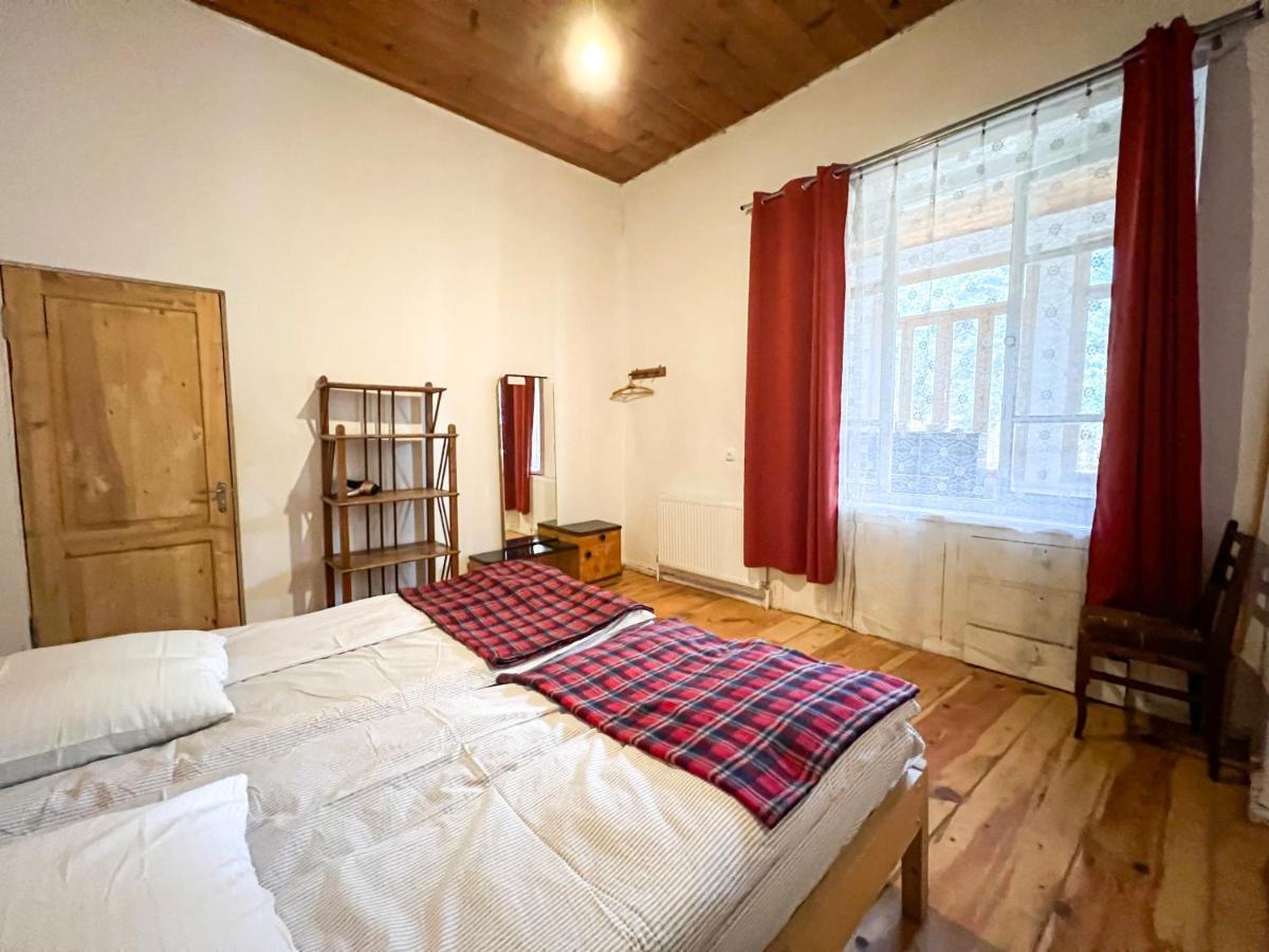 Guest House Svan-Ski Местія Екстер'єр фото