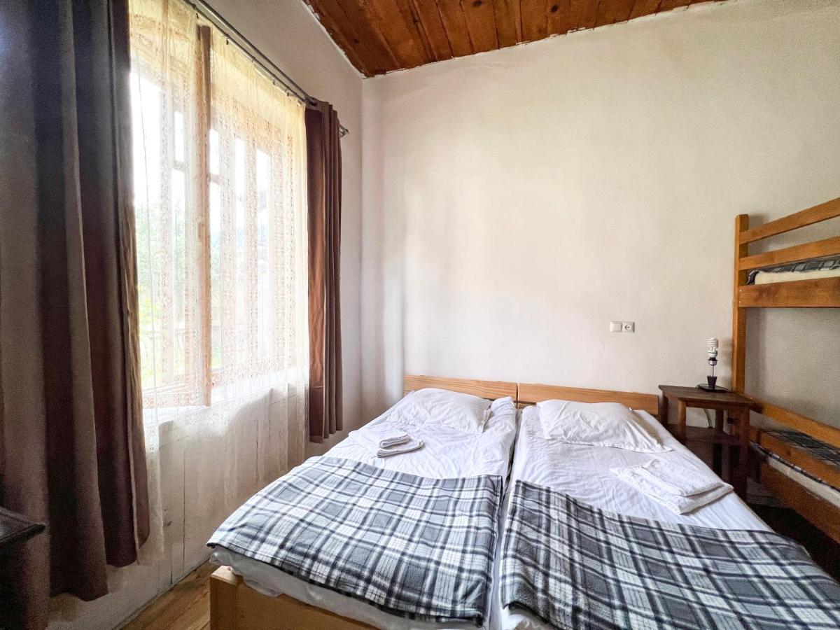 Guest House Svan-Ski Местія Екстер'єр фото